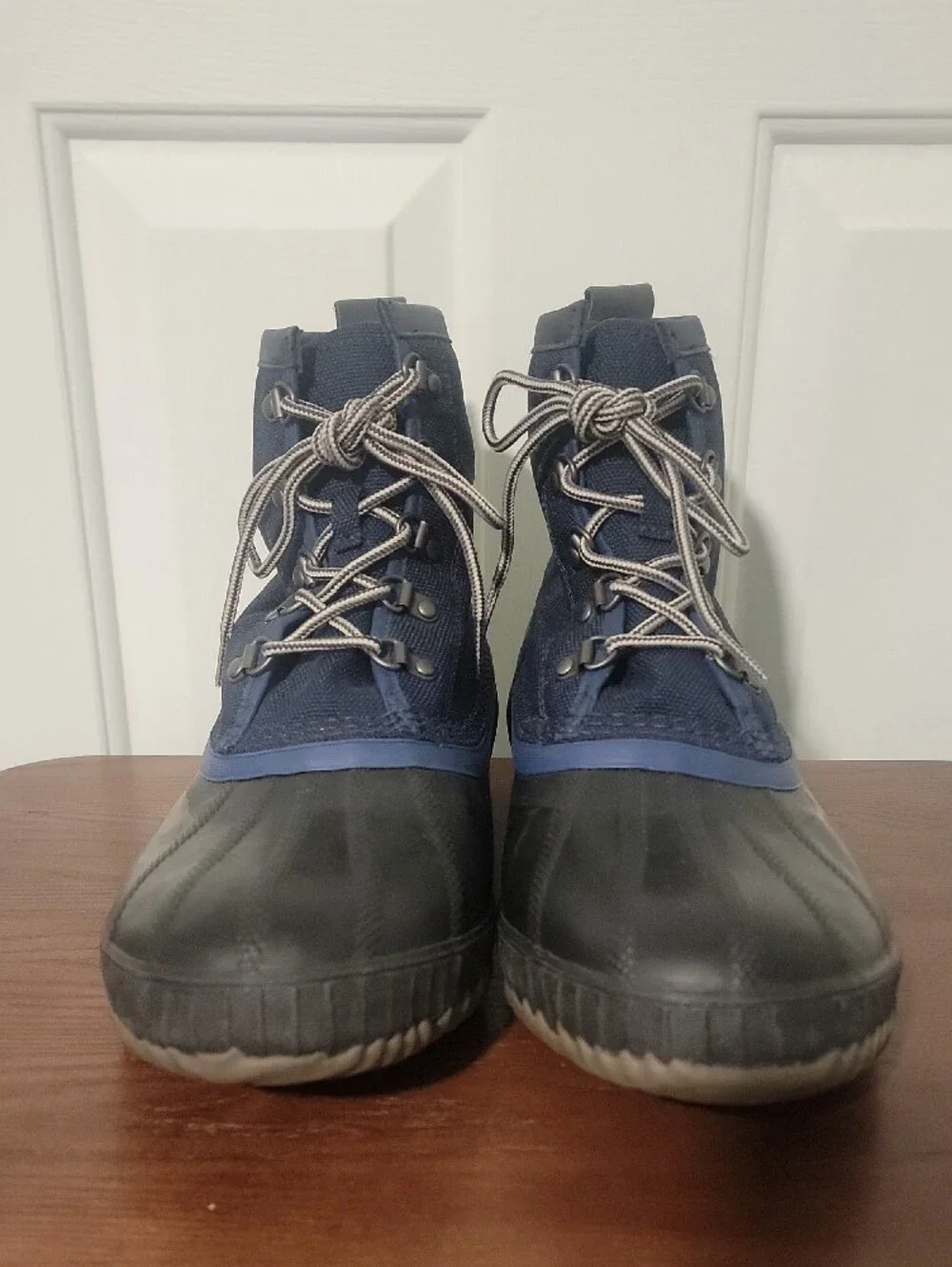 Sorel Men's Navy and Black Waterproof Lace-Up Rain & Snow Boots Size 10.5